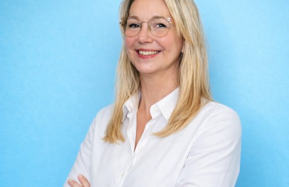 Enikö Schaffer-Pàlhegyi
